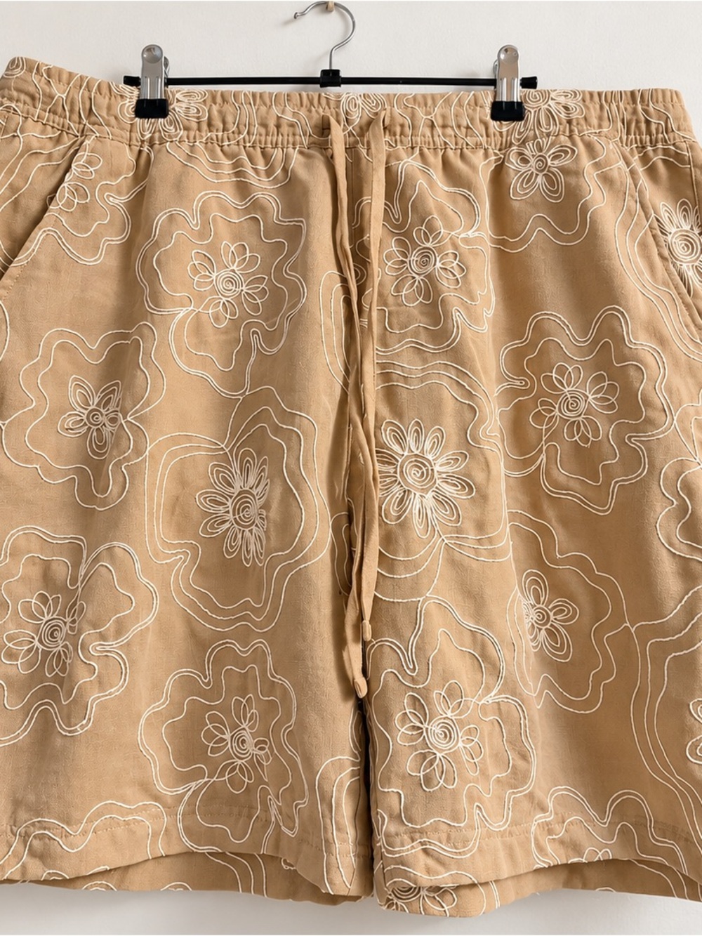 Men's Tan Floral Drawstring Shorts